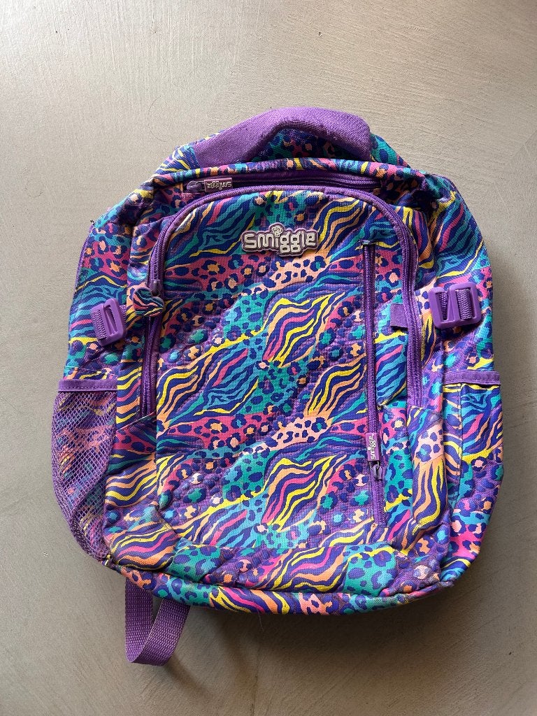 Vrolijke school rugzak Smiggle, 40 cm of meer, Gebruikt, 30 tot 45 cm, Ophalen