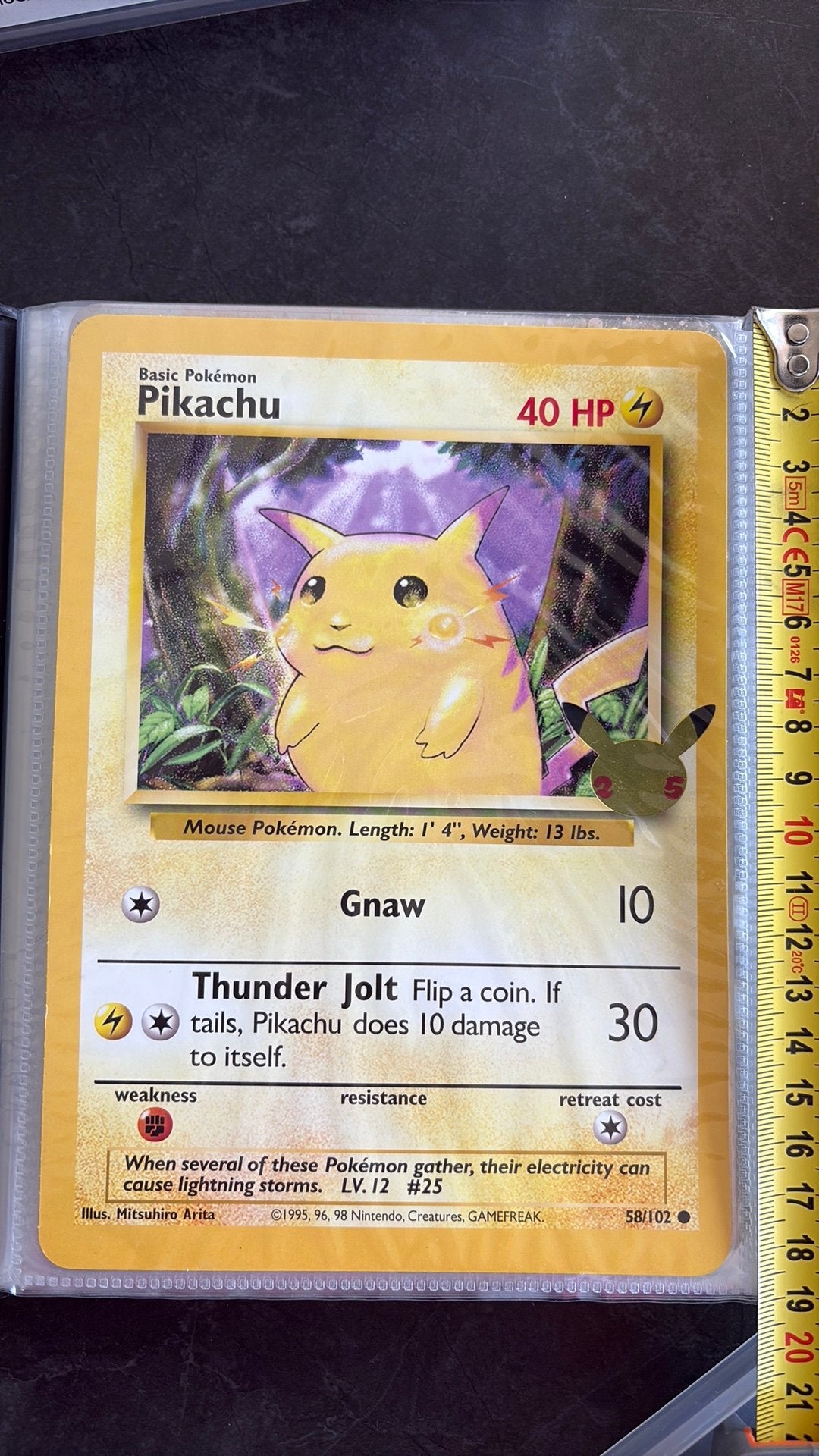 Pikachu grote pokémon kaart, Ophalen, Zo goed als nieuw