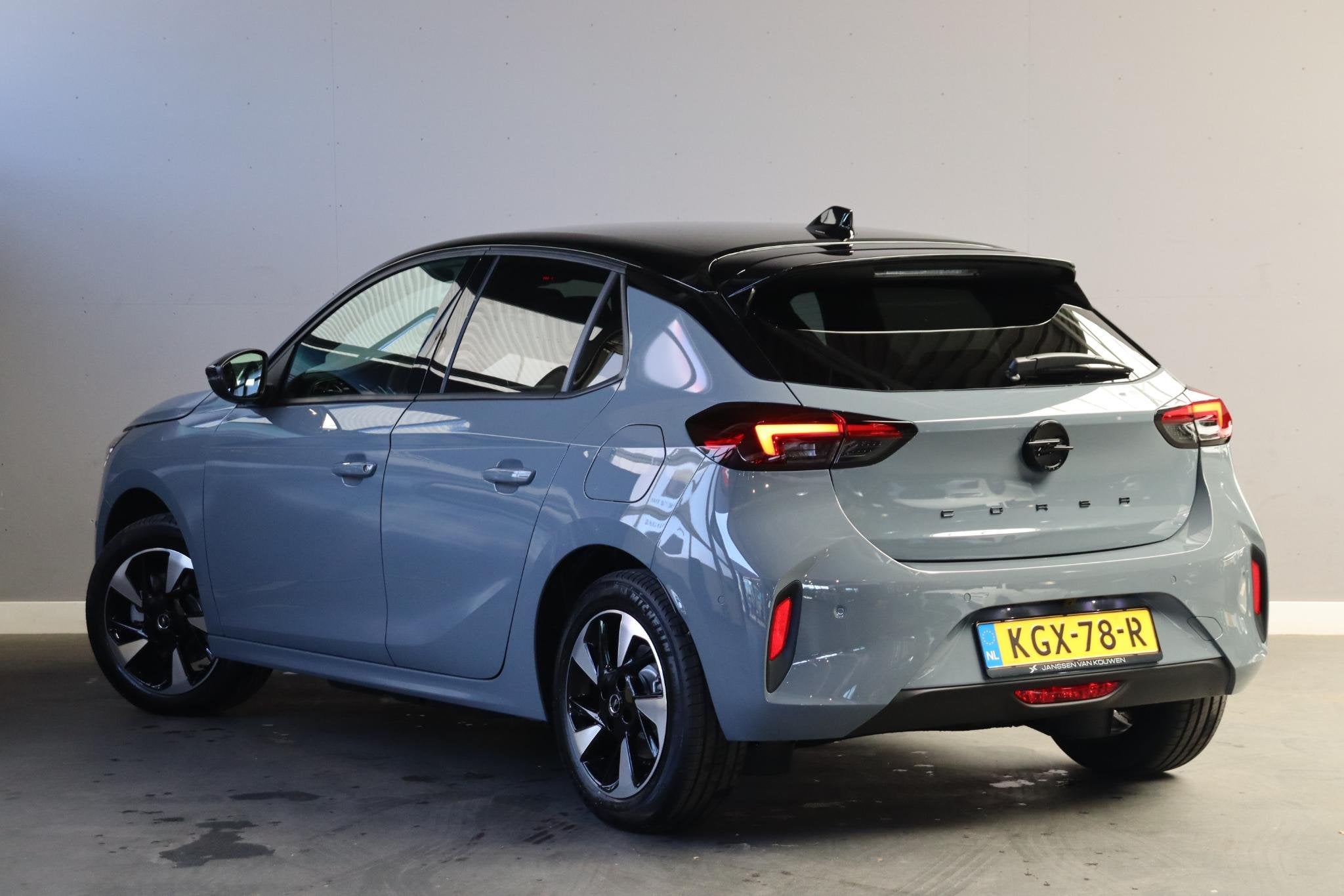 Opel Corsa Electric Long Range GS 51 kWh Stoelverwarming Cam, Auto's, Stof, Gebruikt, 156 pk, 429 km