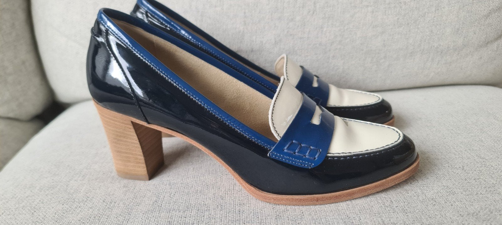 Nieuwe schoenen 39 Luca Grossi lakleer leer lak donkerblauw, Kleding | Dames, Schoenen, Pumps, Blauw, Nieuw, Ophalen of Verzenden