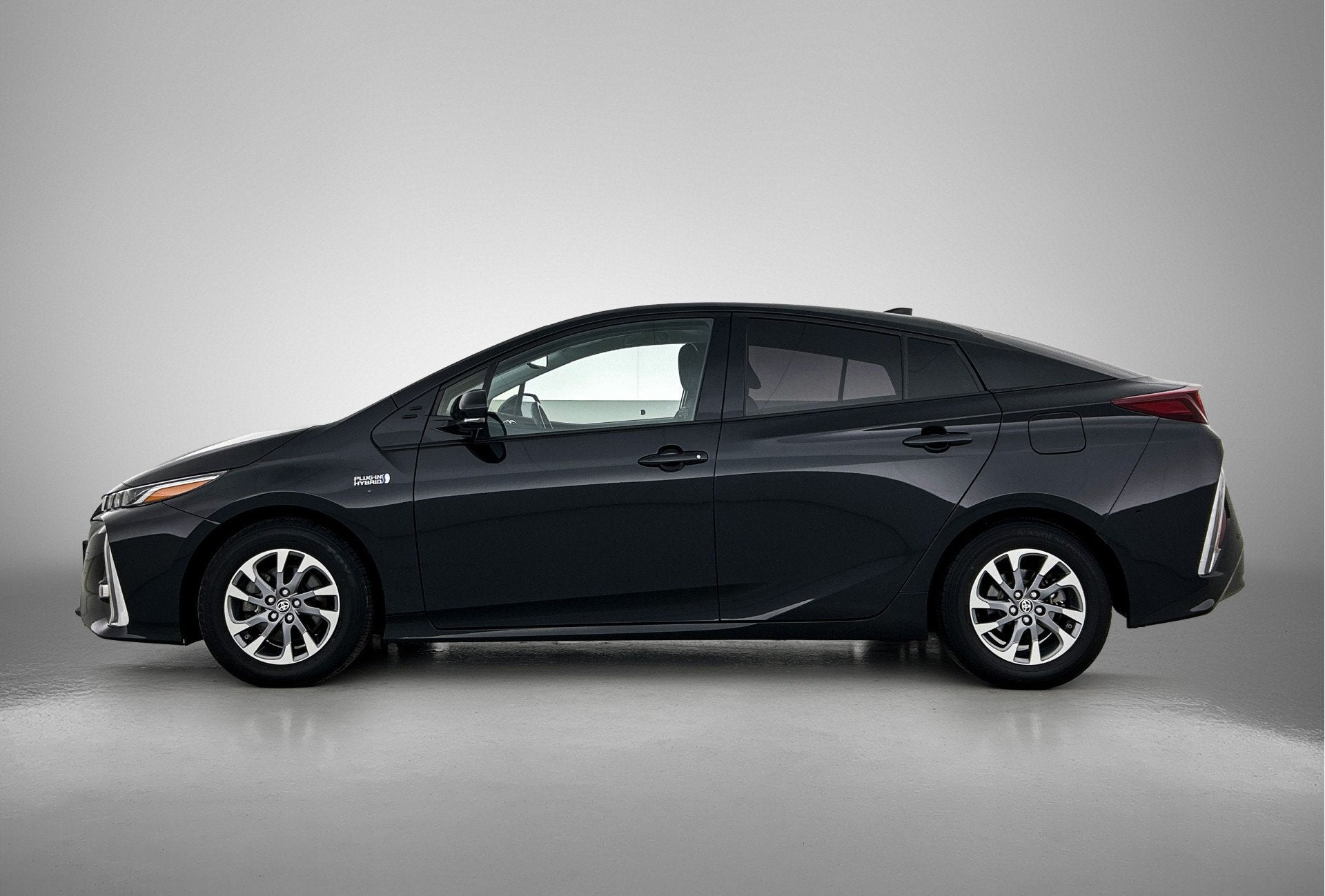 Toyota Prius 1.8 Plug-in Dynamic | Dealer Onderhouden | Head, Auto's, 12 maanden, Gebruikt, 4 cilinders, 1505 kg