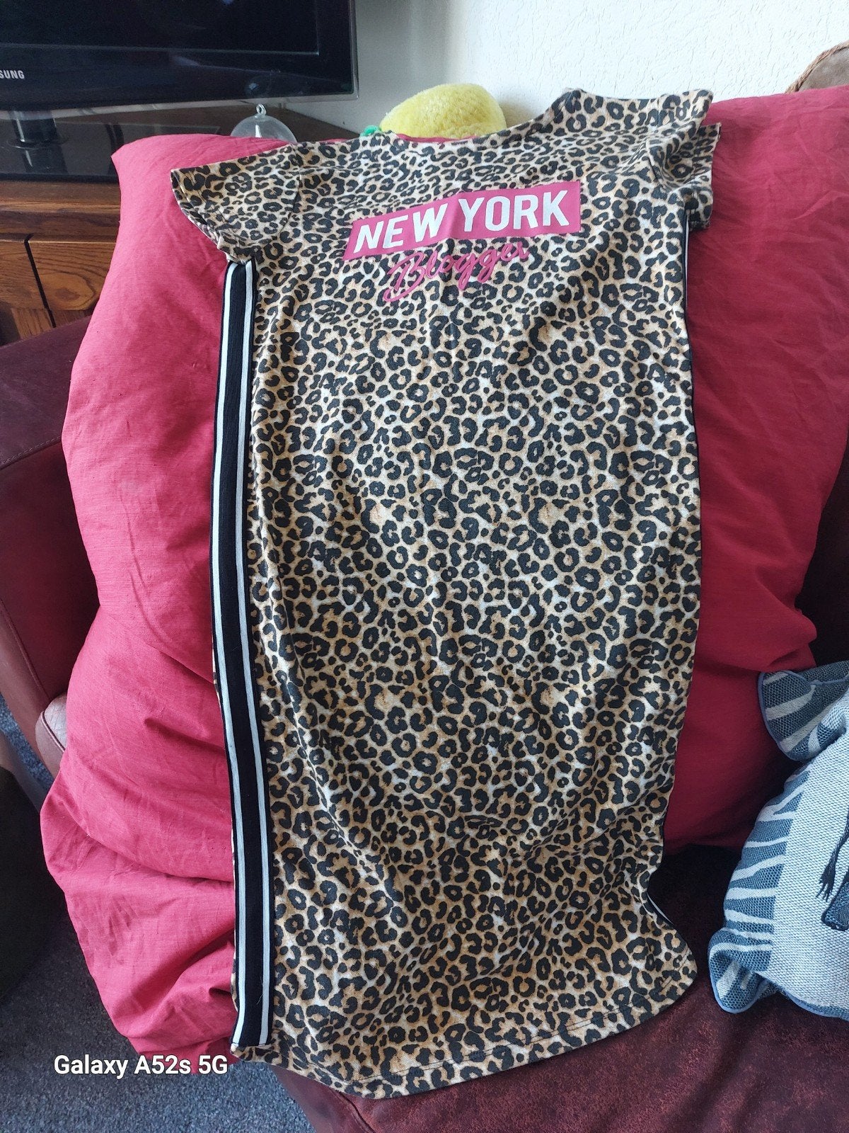 Mooi luipaardprint jurkje met 'New York' opdruk, Kleding | Dames, Maat 38/40 (M), Meerkleurig, Ophalen of Verzenden, Knielengte