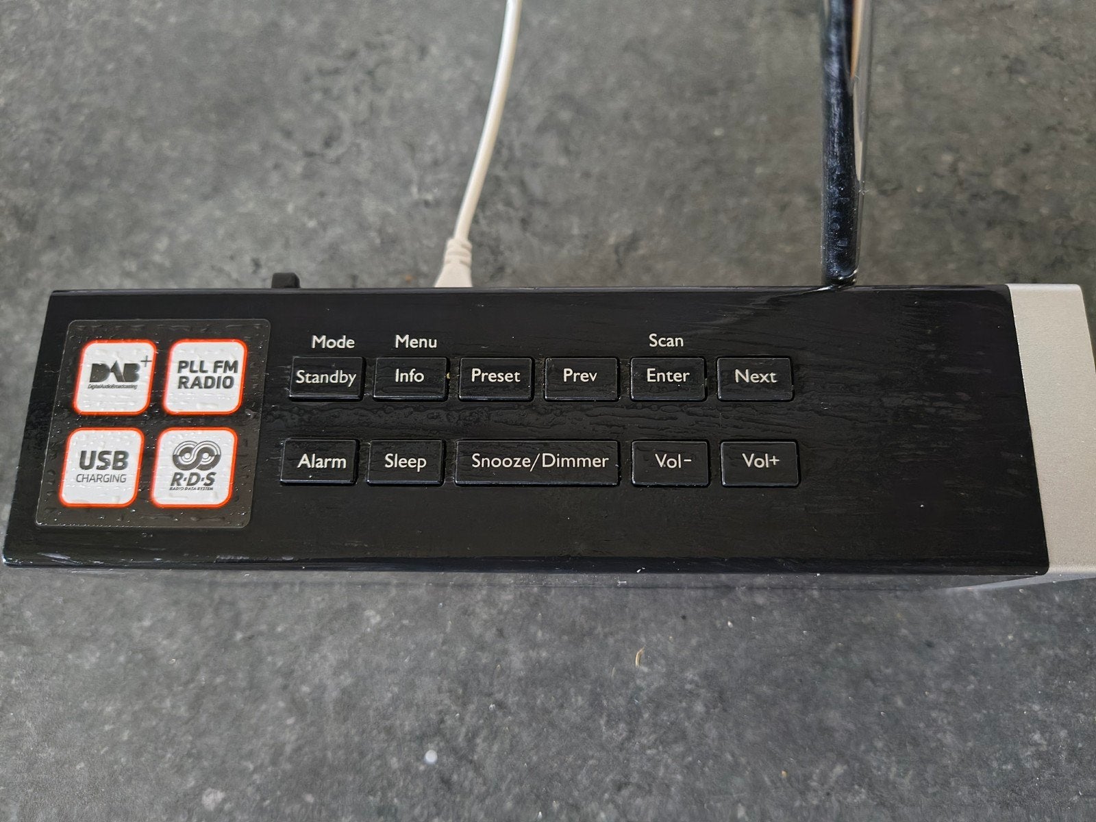 Foto 3 van Lenco Cr 630 BK stereo wekkerradio met Dab+ en Fm