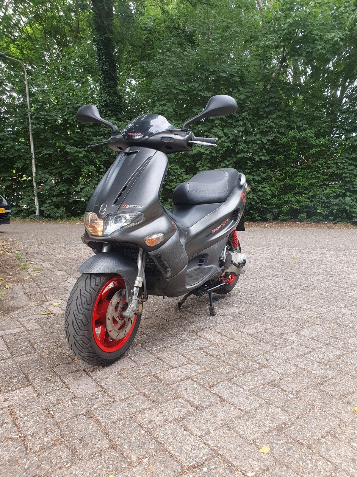 Te koop gilera runner met brommer kenteken, Fietsen en Brommers, Scooters | Piaggio, Zo goed als nieuw, Overige modellen, Ophalen