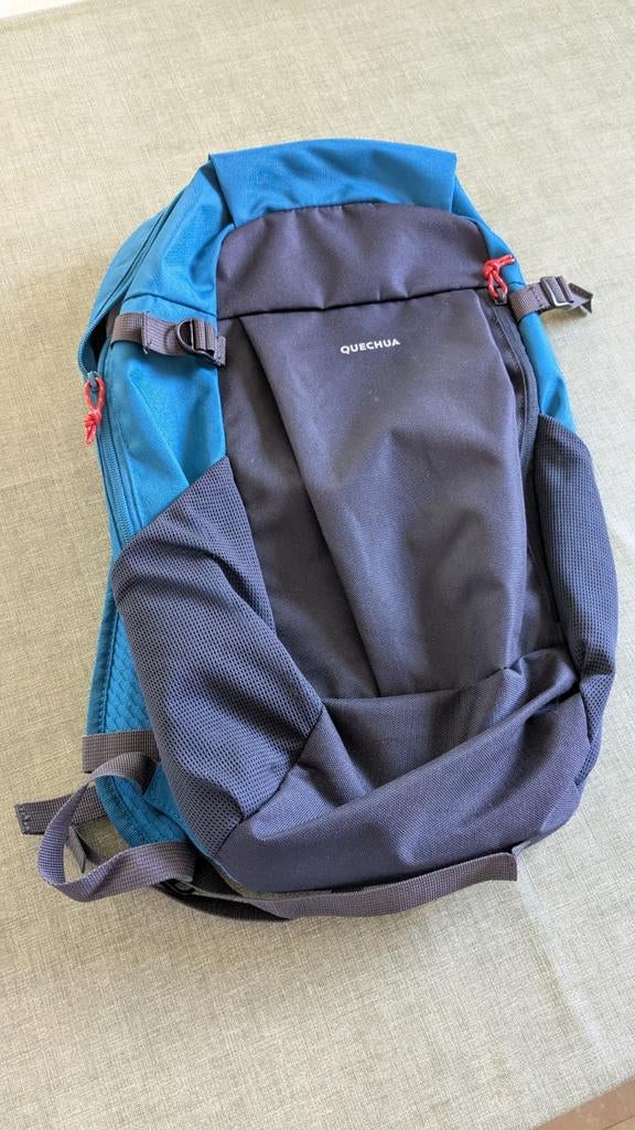 Nieuwe Quechua rugzak 20L - Ideaal voor dagtochten, Ophalen, Nieuw, Overige merken