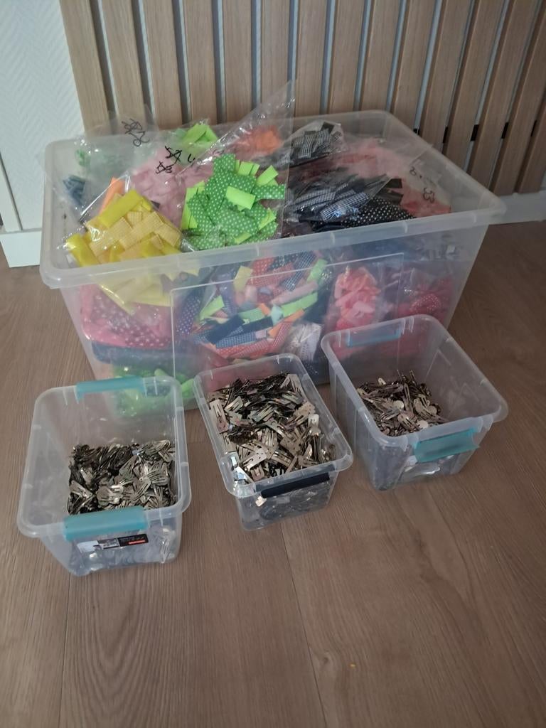 Mega partij haarkniphoesjes en speldjes, Hobby en Vrije tijd, Knutselen, Nieuw, Knutselmateriaal, Ophalen of Verzenden