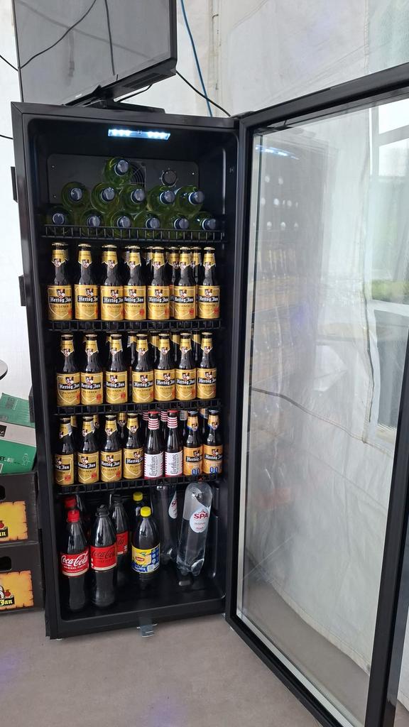 Glazen deur Koelkast te huur, Ophalen, Zo goed als nieuw