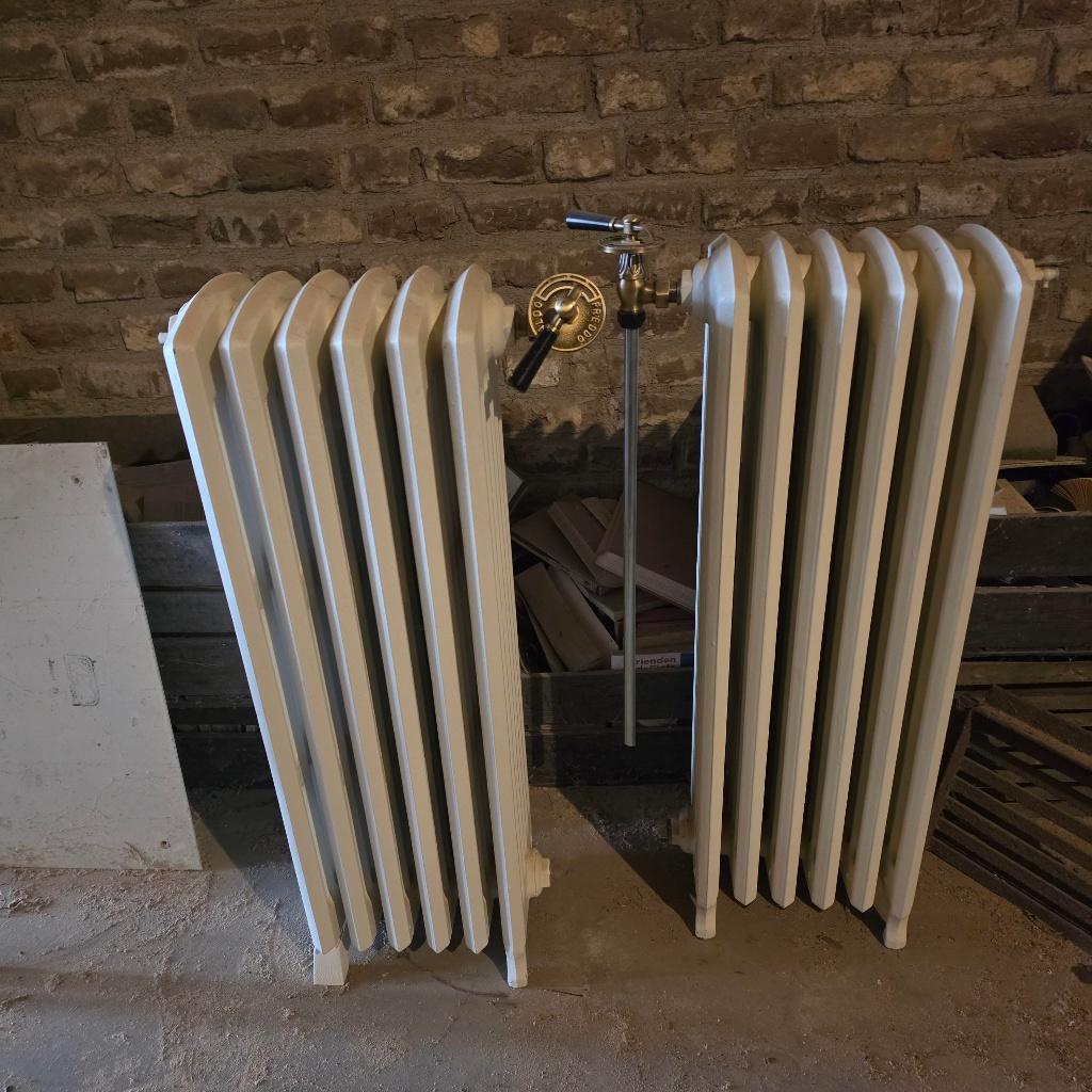 Antieke gietijzeren radiatoren, Doe-het-zelf en Verbouw, Verwarming en Radiatoren, Ophalen, Gebruikt, Radiator, Minder dan 60 cm