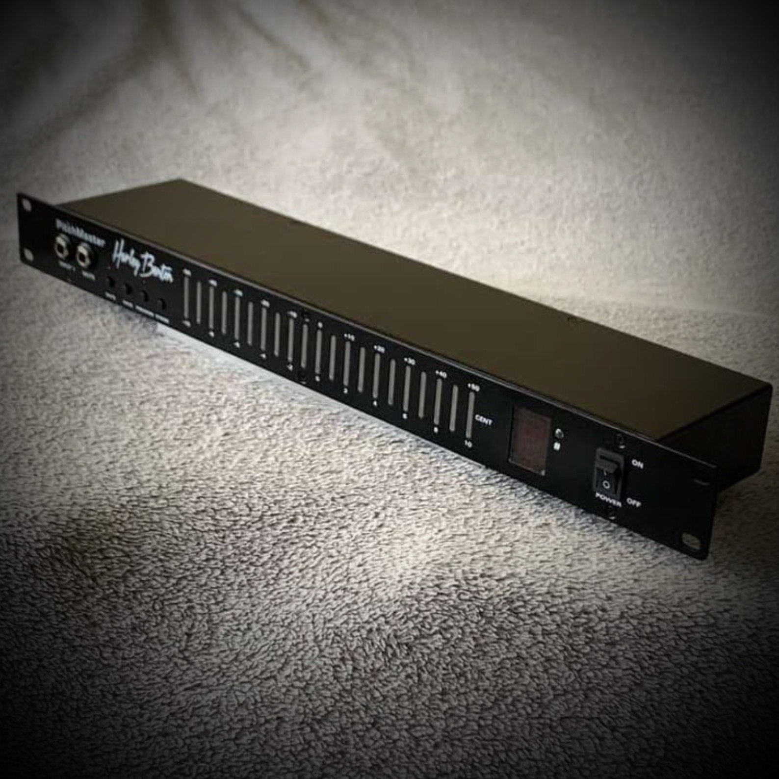 Harley Benton gitaar tuner (PitchMaster) Rackunit, Ophalen of Verzenden, Zo goed als nieuw, Overige typen
