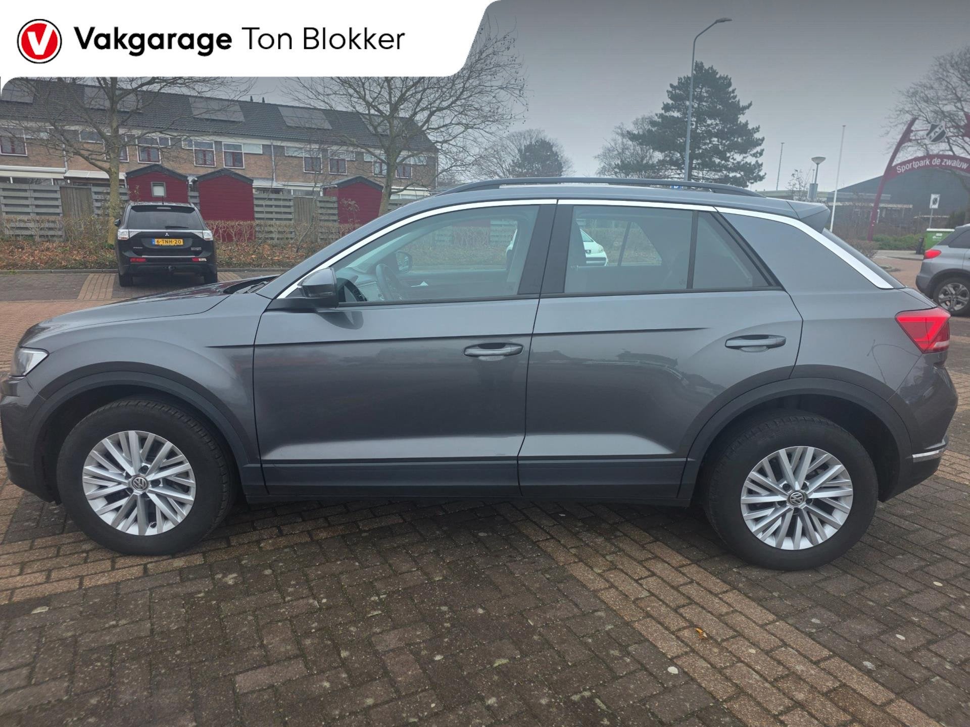 Volkswagen T-Roc 1.5 TSI Style, Auto's, Volkswagen, Euro 6, 4 cilinders, 150 pk, Origineel Nederlands