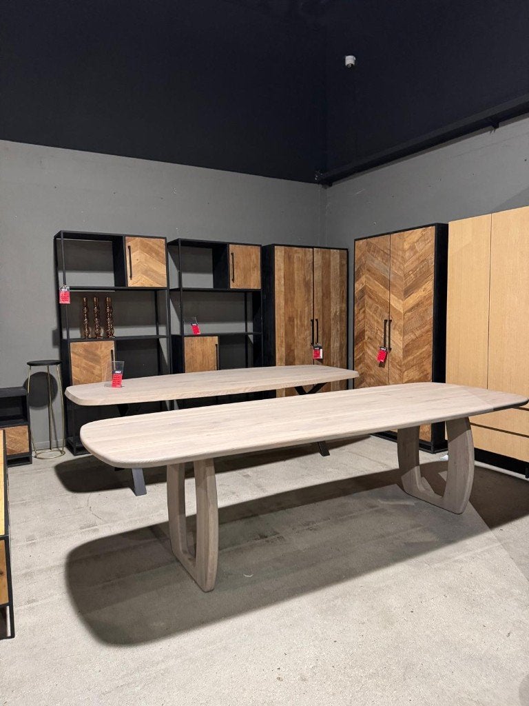 Eettafel Bordeaux l Whoon l Room108 l van €1989 voor €999, Ophalen, Eikenhout, 200 cm of meer, 50 tot 100 cm