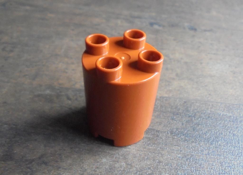 Lego Duplo Brick 2x2x2 Round (zie foto's) 10, Kinderen en Baby's, Speelgoed | Duplo en Lego, Ophalen of Verzenden, Gebruikt, Losse stenen