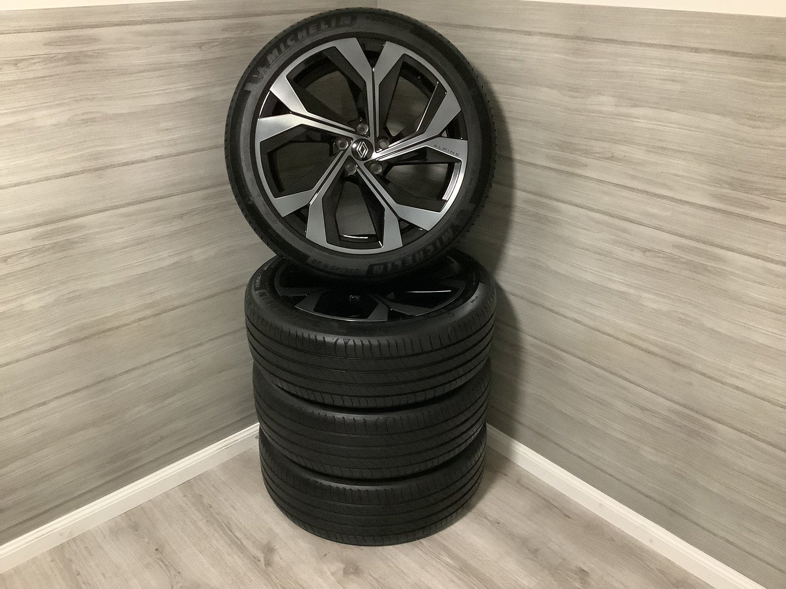 Renault AUSTRAL ALPINE Origineel velgen zomerbanden 20 inch, Banden en Velgen, Nieuw, Ophalen of Verzenden, 235 mm
