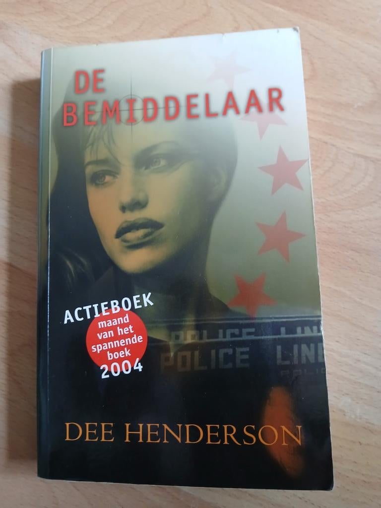 De bemiddelaar, Dee Henderson., Ophalen, Zo goed als nieuw, Dee Henderson