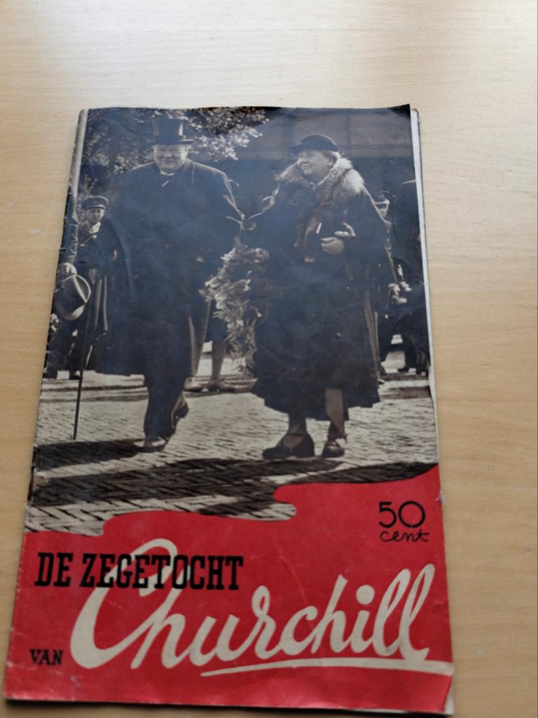 De Zegetocht van Churchill - Historisch Boekje WOII, Ophalen of Verzenden, Algemeen, Gelezen, Tweede Wereldoorlog