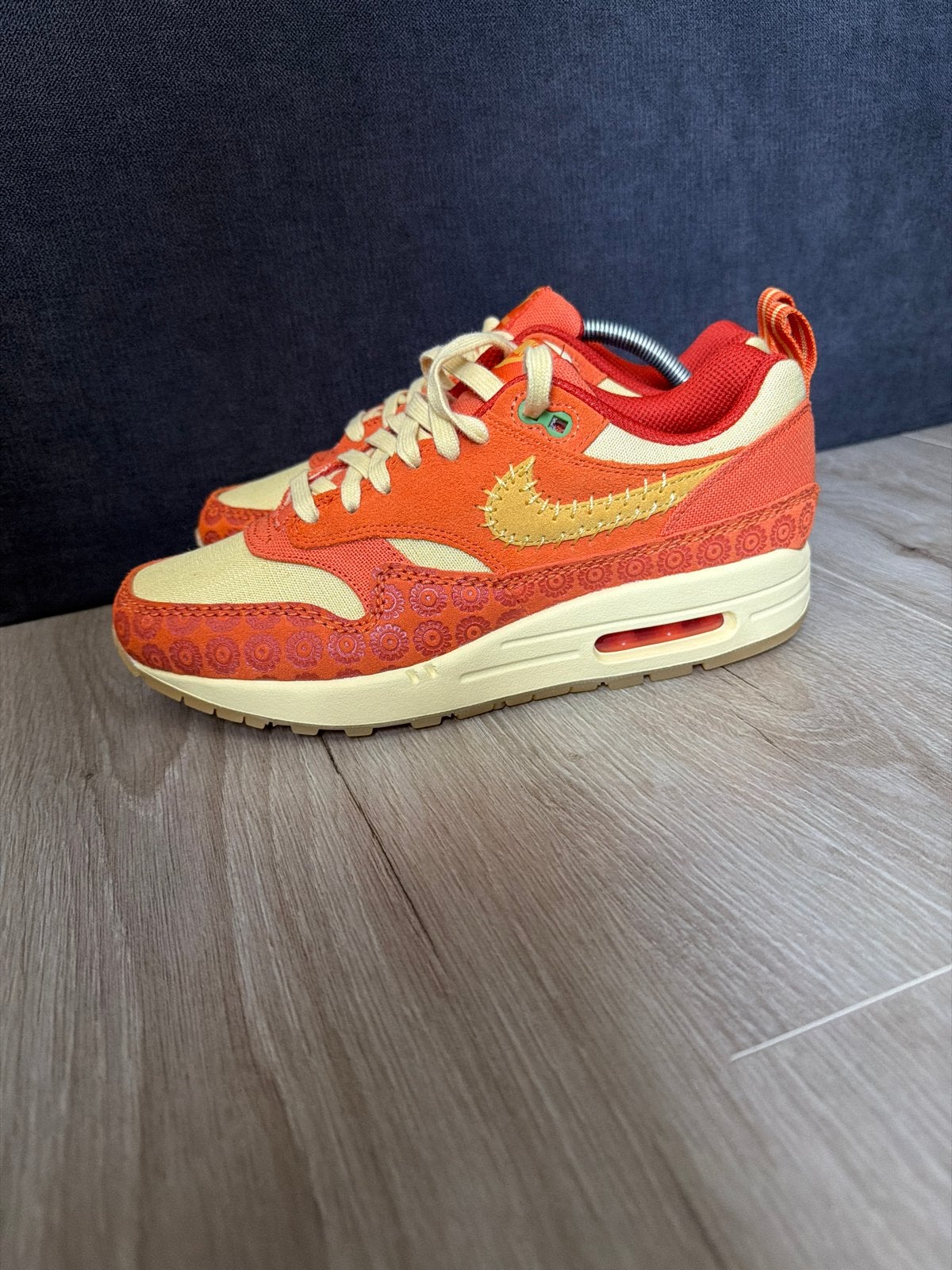 Nike Air Max 1 Somos Familia maat 41, Nieuw, Oranje, Ophalen of Verzenden, Sneakers of Gympen