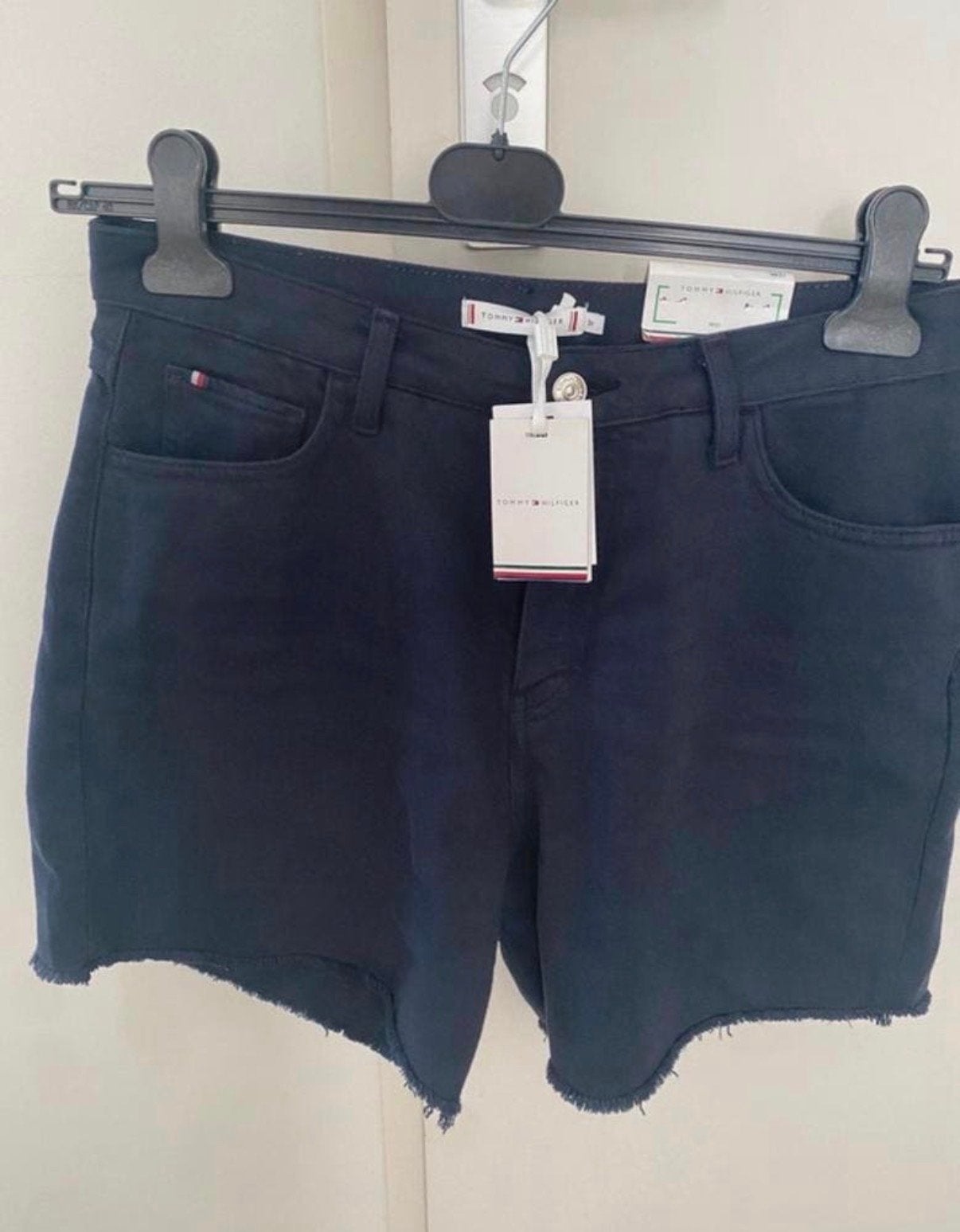 Tommy Hilfiger korte broek - Maat 31, Ophalen of Verzenden, Nieuw, Blauw, Kort