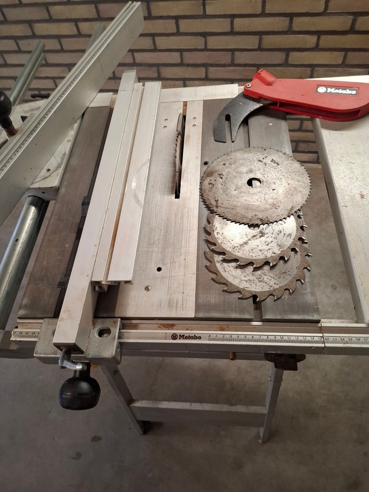 Zaagtafel metabo magnum  tk1256 met accessoires en onderstel, Doe-het-zelf en Verbouw, Gereedschap | Zaagmachines, Ophalen, 1200 watt of meer