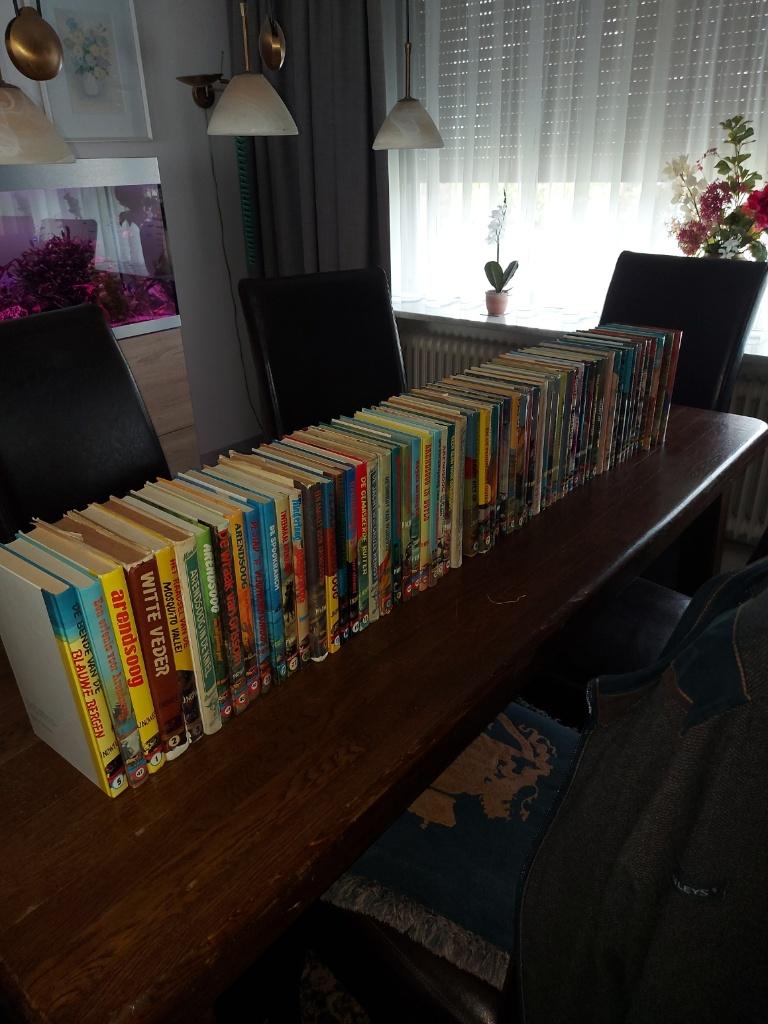 Arendsoog boeken, Ophalen, Gelezen, P. Nowee