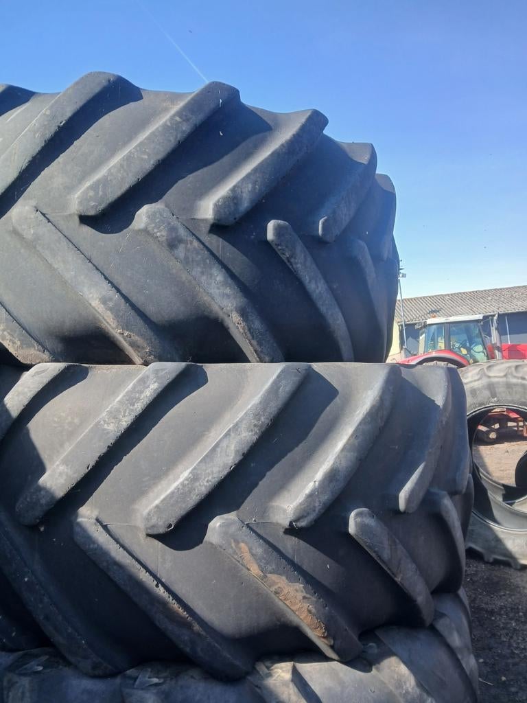 michelin en bkt  600/70-30, Zakelijke goederen, Agrarisch | Onderdelen | Banden, Velgen en Assen, Ophalen of Verzenden