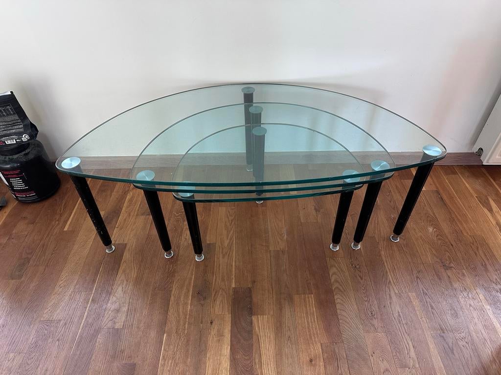 Stijlvolle glazen salontafel met meerdere niveaus, Huis en Inrichting, Tafels | Salontafels, Ophalen, Gebruikt, Ovaal, Glas