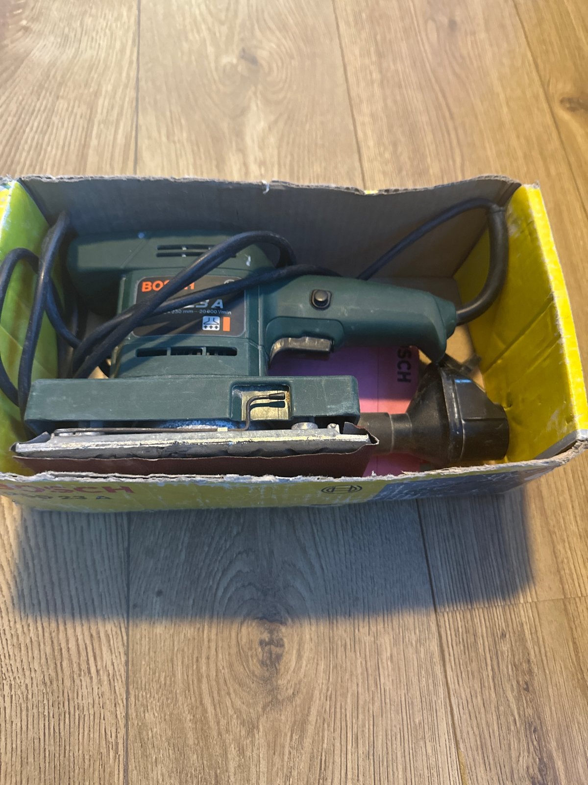 Bosch PSS 23 A Vlakschuurmachine, Ophalen of Verzenden, Gebruikt, Minder dan 600 watt, Vlakschuurmachine
