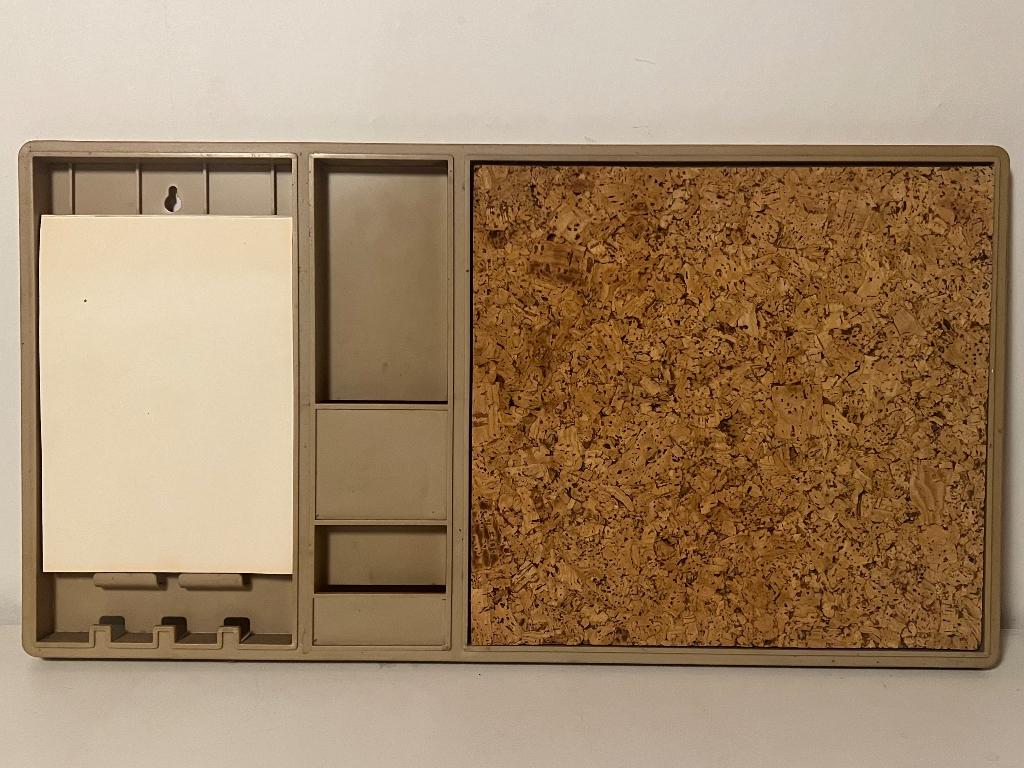 Prikbord met kurk/ memobord met kladblok en pennenhouder, Ophalen, Gebruikt, Prikbord