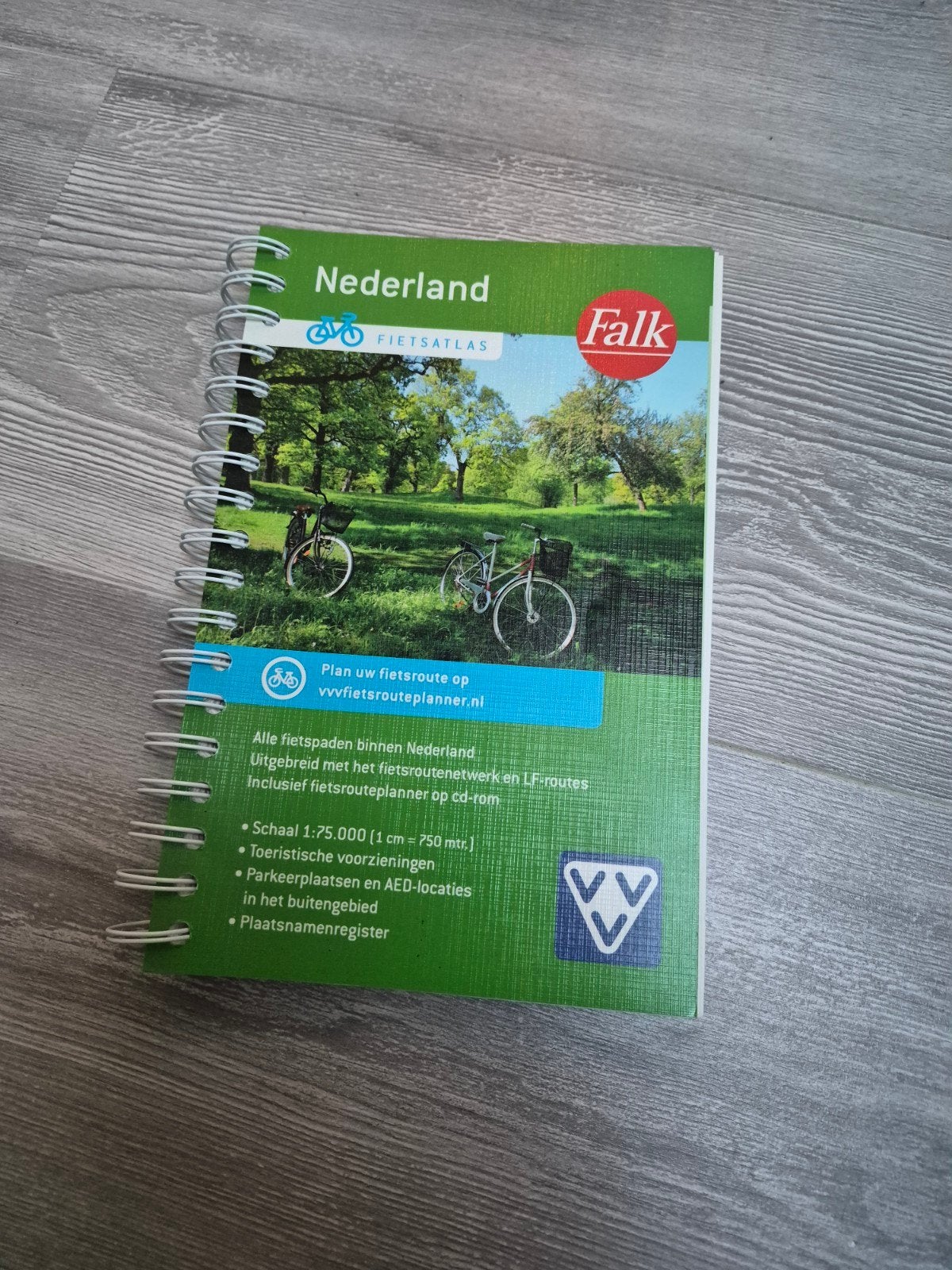 Nieuw; Falk Fietsatlas Nederland - Uitgebreid fietsroutenetw, Overige atlassen, 2000 tot heden, Zo goed als nieuw, Nederland