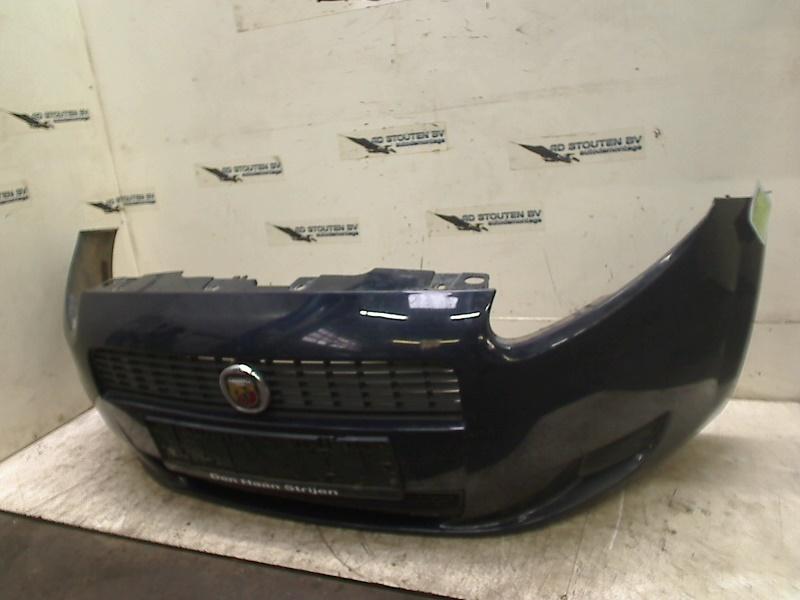 Bumper Voor Fiat Grande Punto (199) (2010-04/..), FCA Germany GmbH, Gebruikt, IPC D1-09 Bahnhofsplatz, Rüsselsheim am Main 65423, , Duitsland