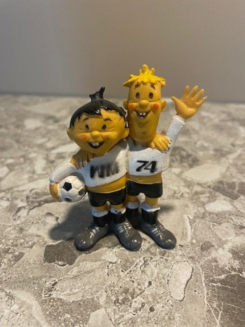Mascotte WM 1974 Tip & Tap, Ophalen of Verzenden, Zo goed als nieuw, Buitenlandse clubs, Beeldje of Poppetje