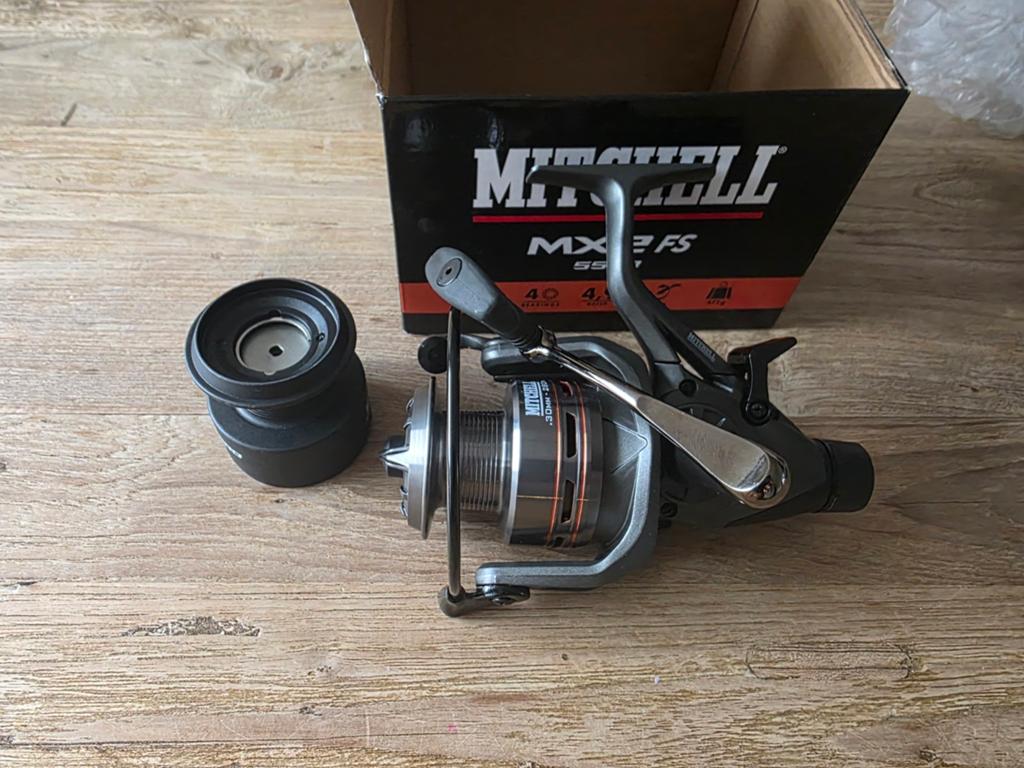 Mitchell Baitrunner MX2 FS 5500 Vismolen, Ophalen of Verzenden, Zo goed als nieuw, Molen