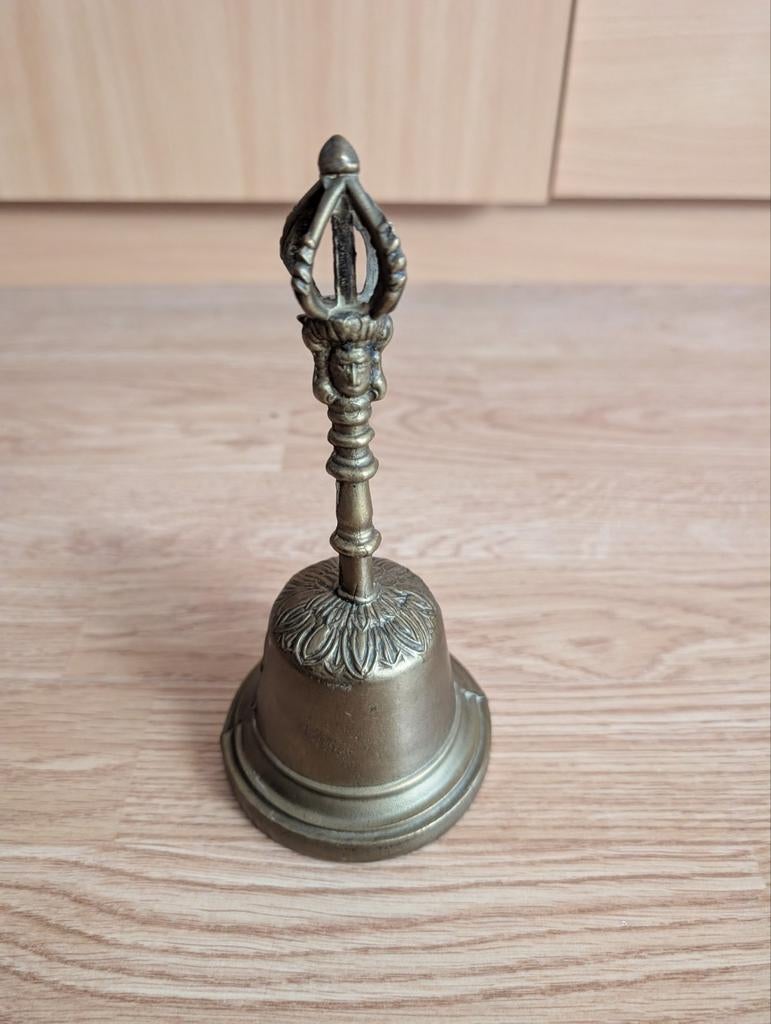 Antieke Tibetaanse Gebedsbel - Vajra Ghanta, Ophalen