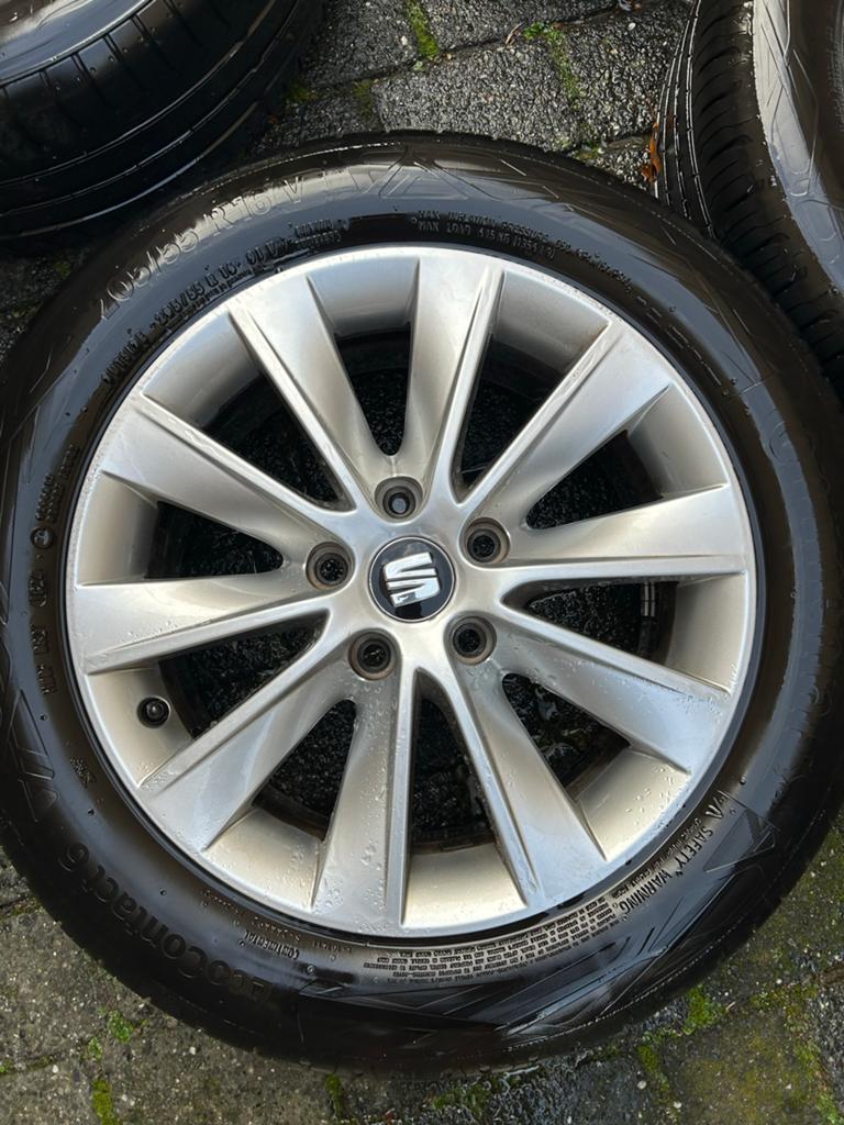 Seat Leon Velgen met Zomerbanden - 205/55 R16, Auto-onderdelen, Banden en Velgen, Ophalen, Gebruikt, 16 inch, Banden en Velgen