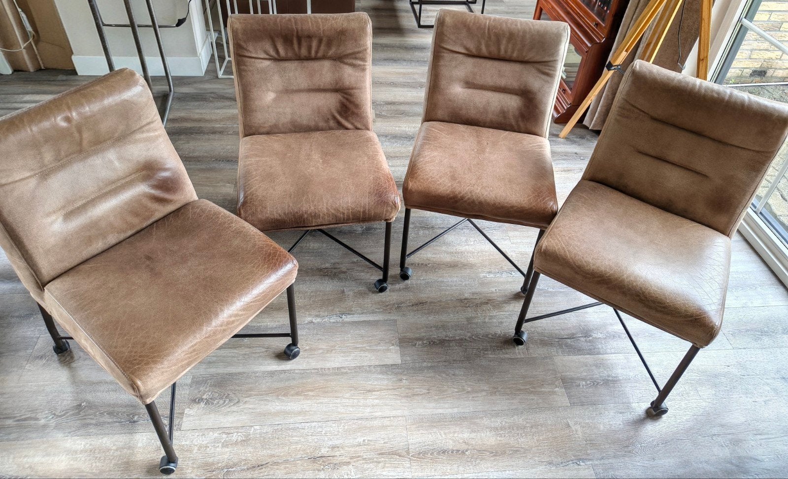 4 Lederen eetkamerstoelen op wielen, Ophalen, Gebruikt, Bruin, Leer