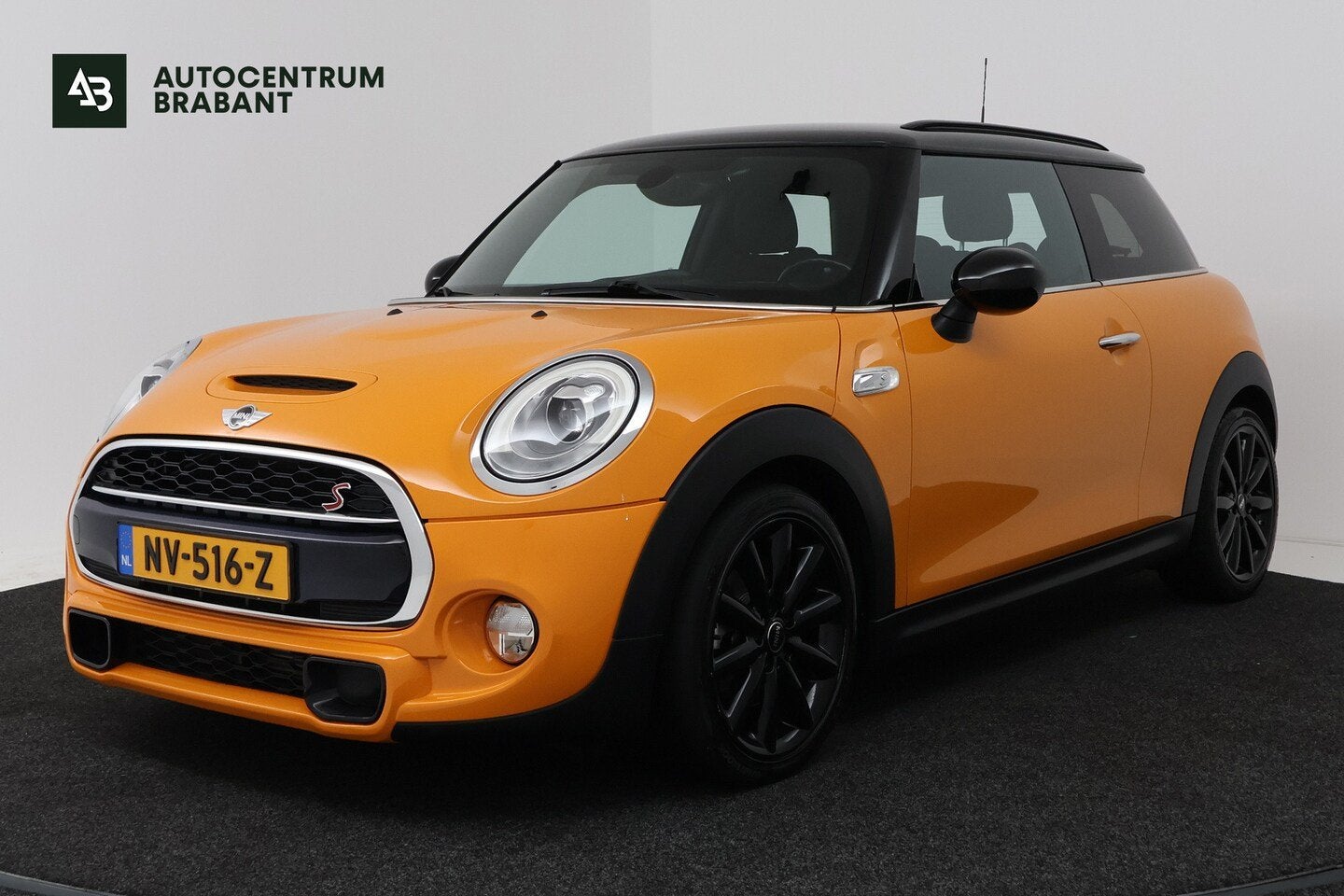 MINI 3-deurs 2.0 Cooper S Chili Serious Business (GROOT-NAVI, Auto's, 1998 cc, Gebruikt, Euro 6, 4 stoelen