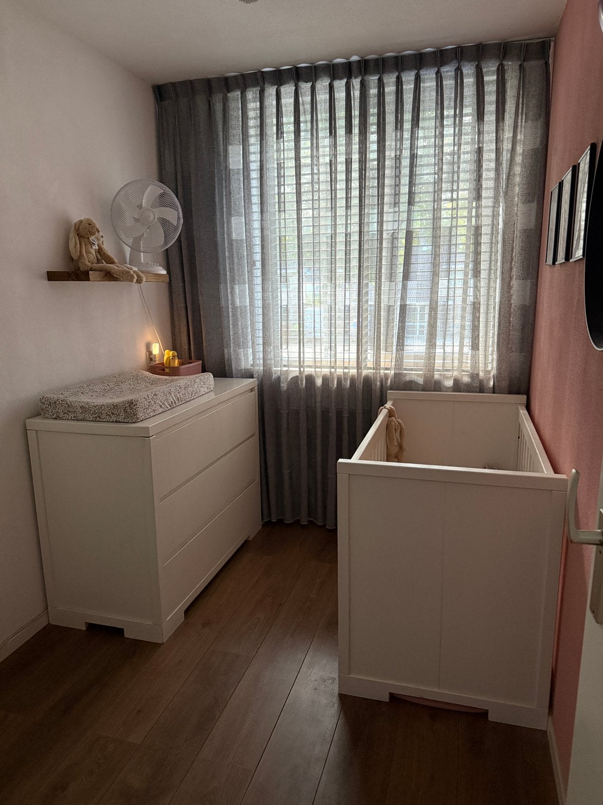 Te koop: Bopita ledikant & greeploze commode compleet, Ophalen, Gebruikt, Jongetje of Meisje