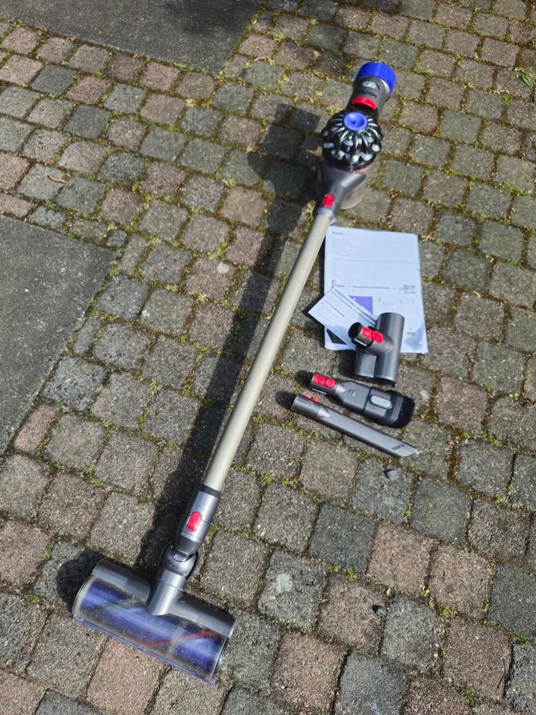 Dyson V8 Animal+ draadloze steelstofzuiger (accu defect), Witgoed en Apparatuur, Stofzuigers, Gebruikt, Stofzuiger, Ophalen of Verzenden