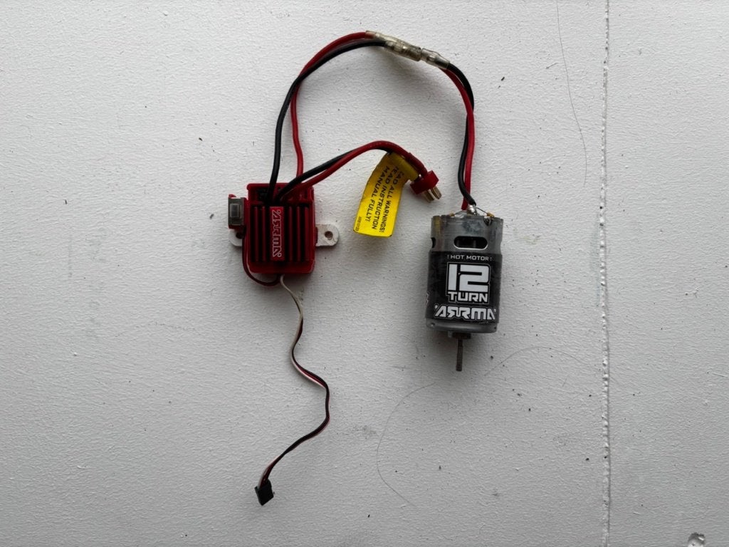 Arrma 12T brushed motor met regelaar/ESC – zo goed als nieuw, Ophalen of Verzenden, Zo goed als nieuw, Overige schalen, Onderdeel