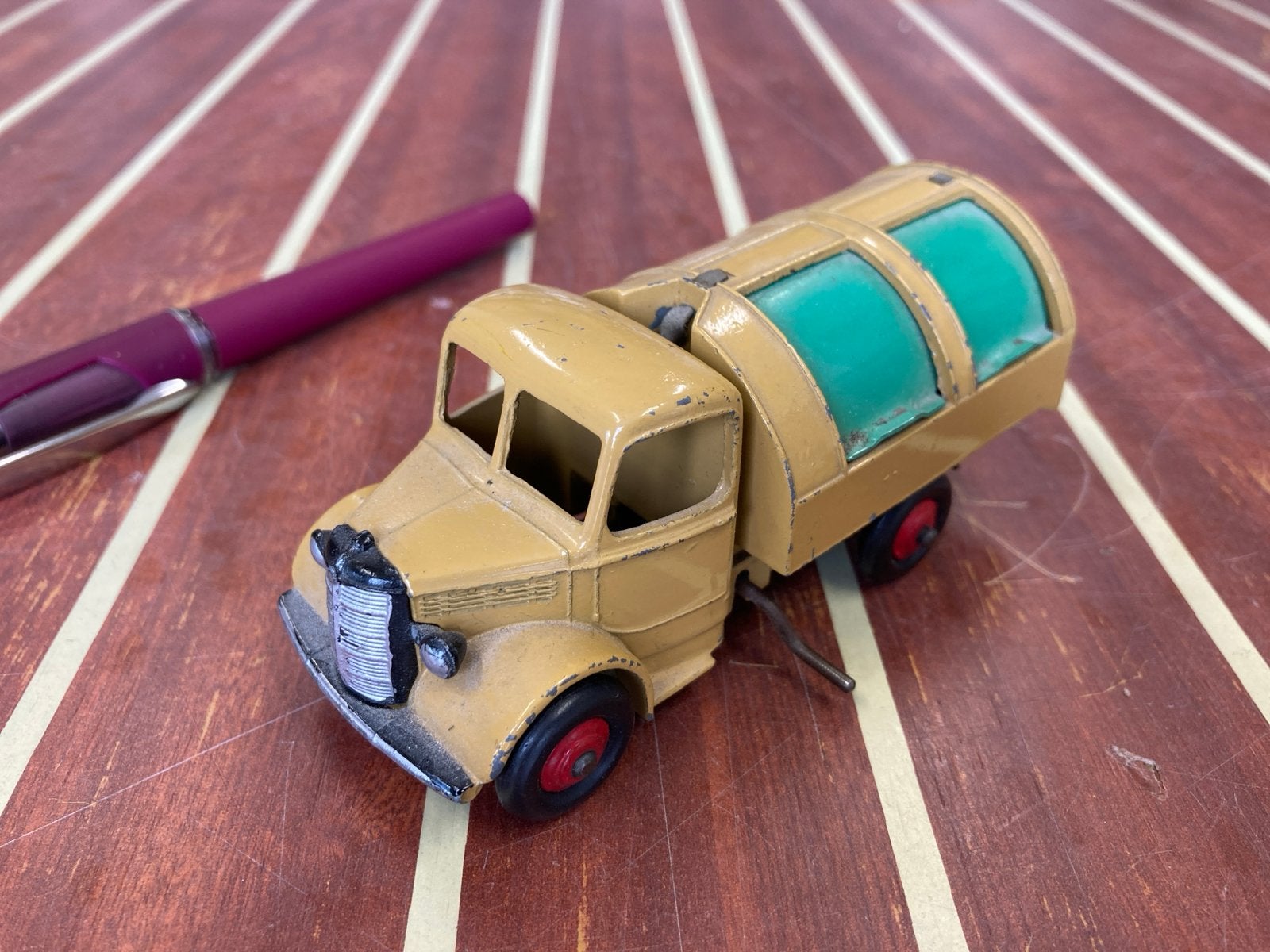 Dinky Toys Bedford Meccano Ltd. Vuilniswagen, Hobby en Vrije tijd, Ophalen of Verzenden, Gebruikt, Overige typen