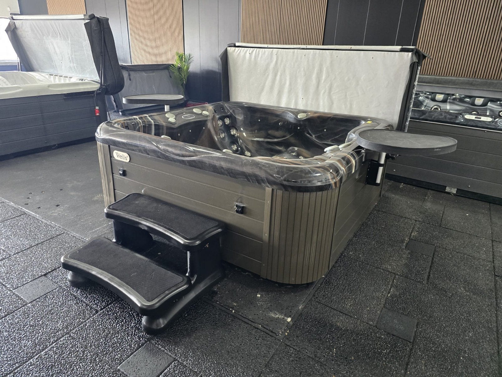 Wellis Spa venus Balboa 6 Persoons Luxe Jacuzzi Bluetooth, Gebruikt, Trap, Info@wellis.com, Wellis spa