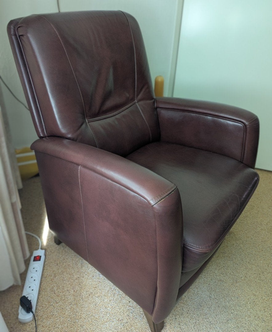 Lederen fauteuil
Zeer zware kwaliteit, Huis en Inrichting, Fauteuils, Ophalen, 75 tot 100 cm, 50 tot 75 cm