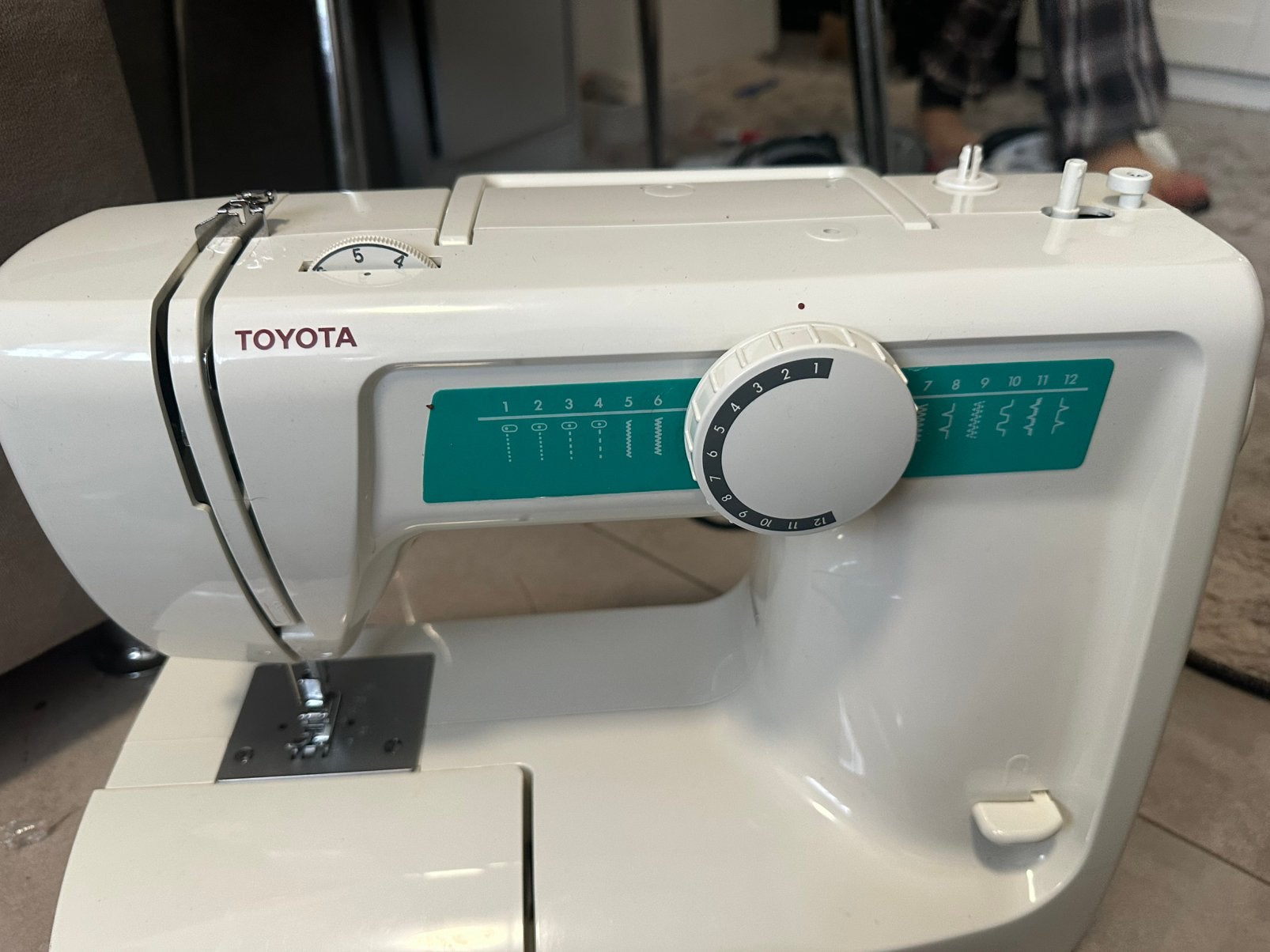 NAAIMACHINE TOYOTA merk, Ophalen of Verzenden, Zo goed als nieuw, Naaimachine, Overige merken