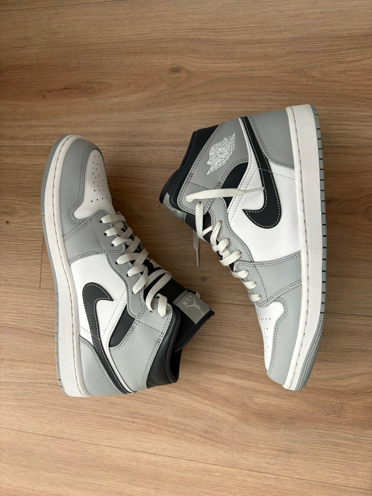 Nike Air Jordan 1 Mid sneakers, Kleding | Heren, Schoenen, Ophalen of Verzenden, Zo goed als nieuw, Overige kleuren