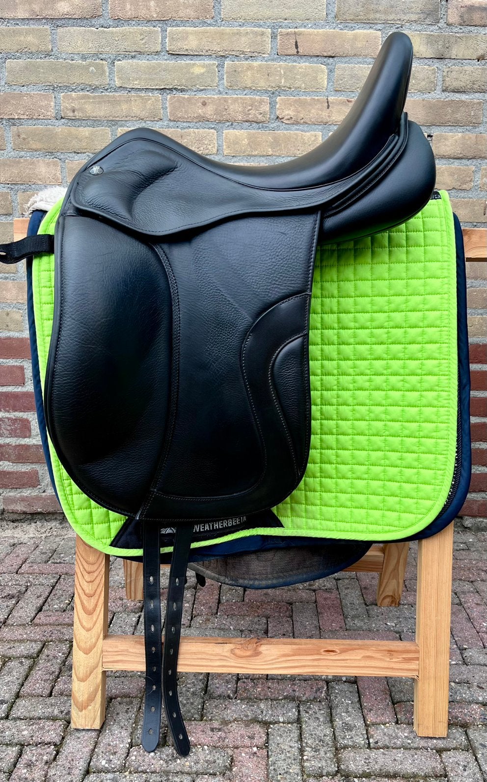 Kingsley D4, 17,5 inch, boom 32 M/W, Dieren en Toebehoren, Ophalen, Zachte zit, L (17.5 inch), Diepe zit