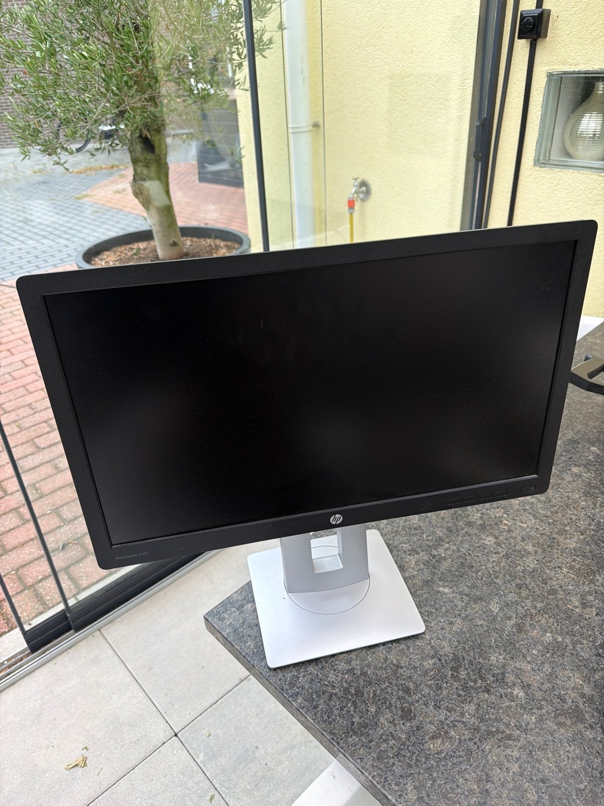 HP monitor  E232 Elite Display Zwart, in hoogte verstelbaar, Ophalen, Gebruikt, IPS, In hoogte verstelbaar