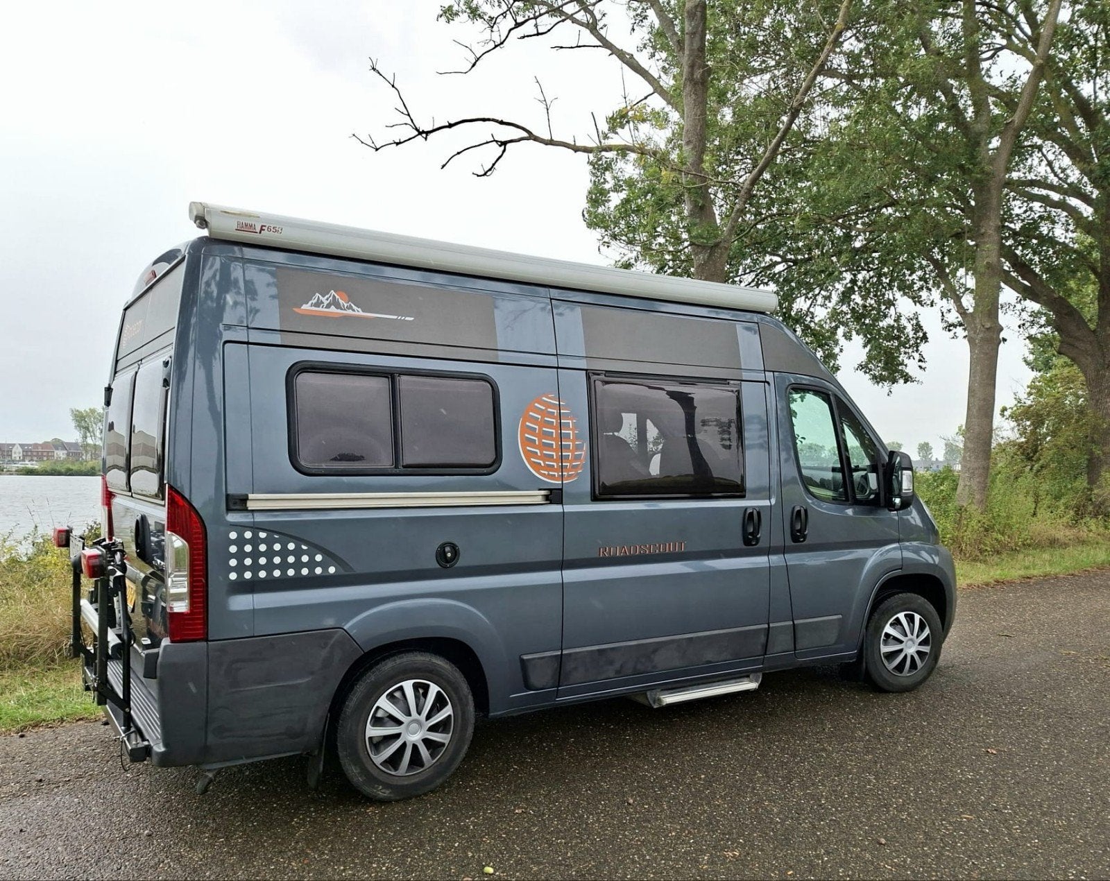 Compacte Globecar Roadscout buscamper met airco en trekhaak, Buscamper of Camperbus, Ringverwarming, Tot en met 2, 7 tot 12 maanden geleden