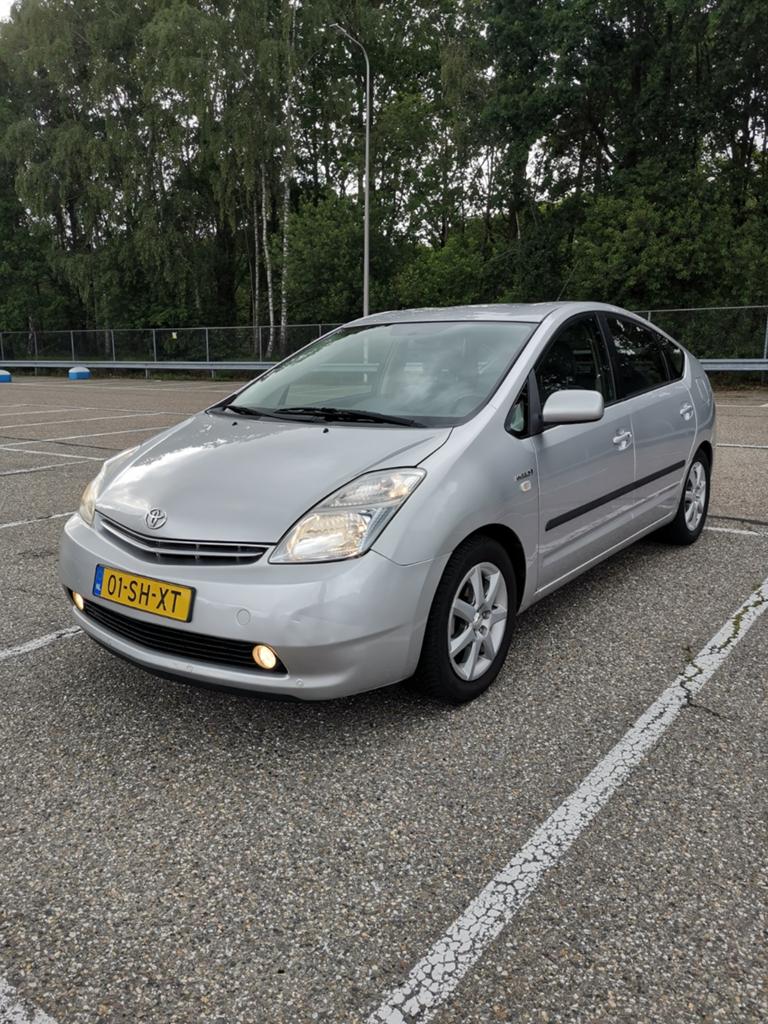 Toyota Prius 1.5 HSD 2006 Grijs, Auto's, 1497 cc, Achteruitrijcamera, 4 cilinders, 23 km/l