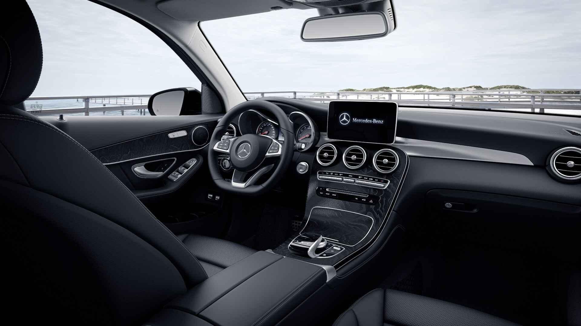 Mercedes-Benz GLC-klasse 250 4MATIC Premium Plus | Trekhaak, Auto's, Mercedes-Benz, Automaat, 15 km/l, Gebruikt, 4 cilinders