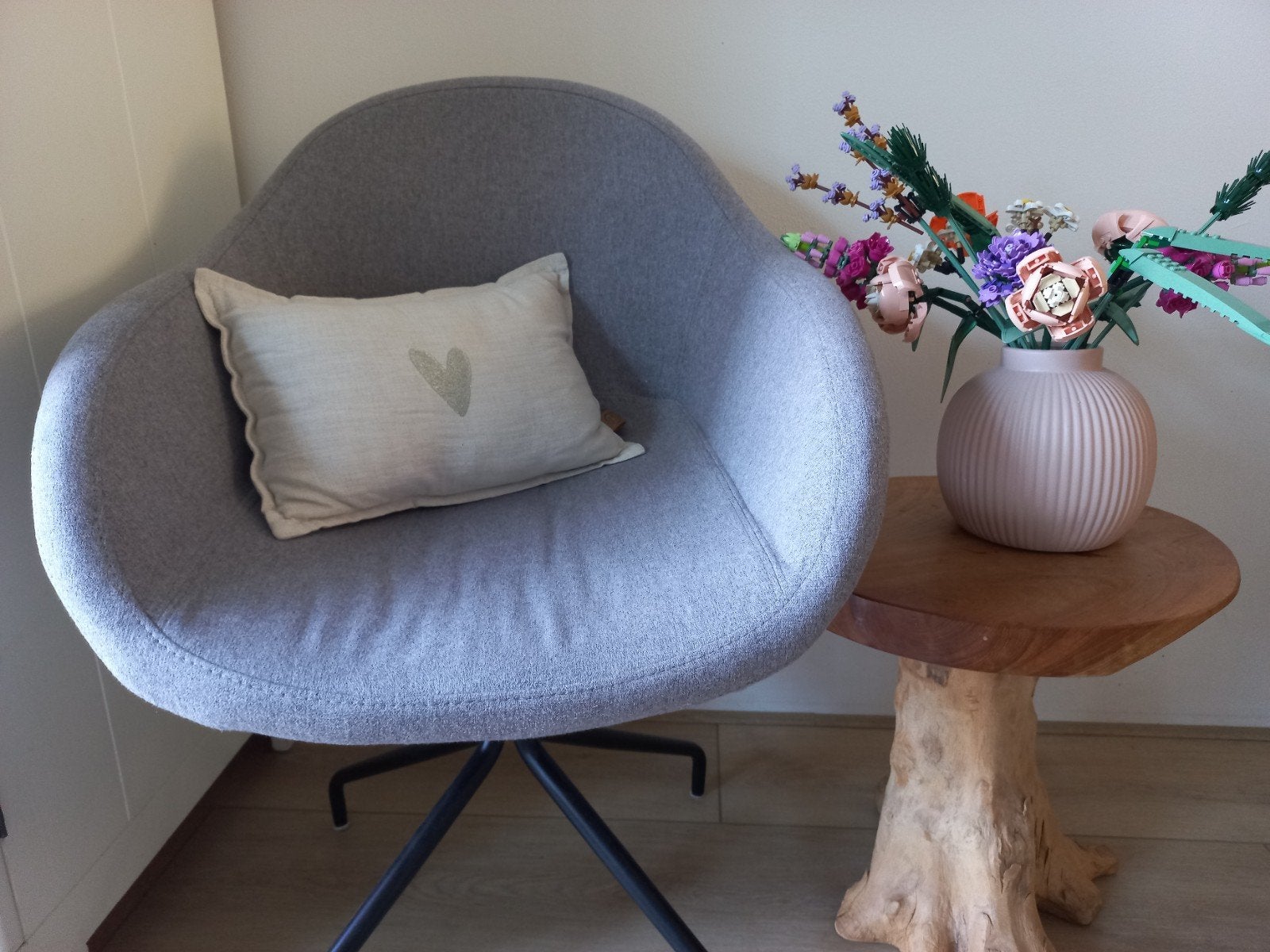 Grijze fauteuil, Ophalen, Minder dan 75 cm, Zo goed als nieuw, Metaal