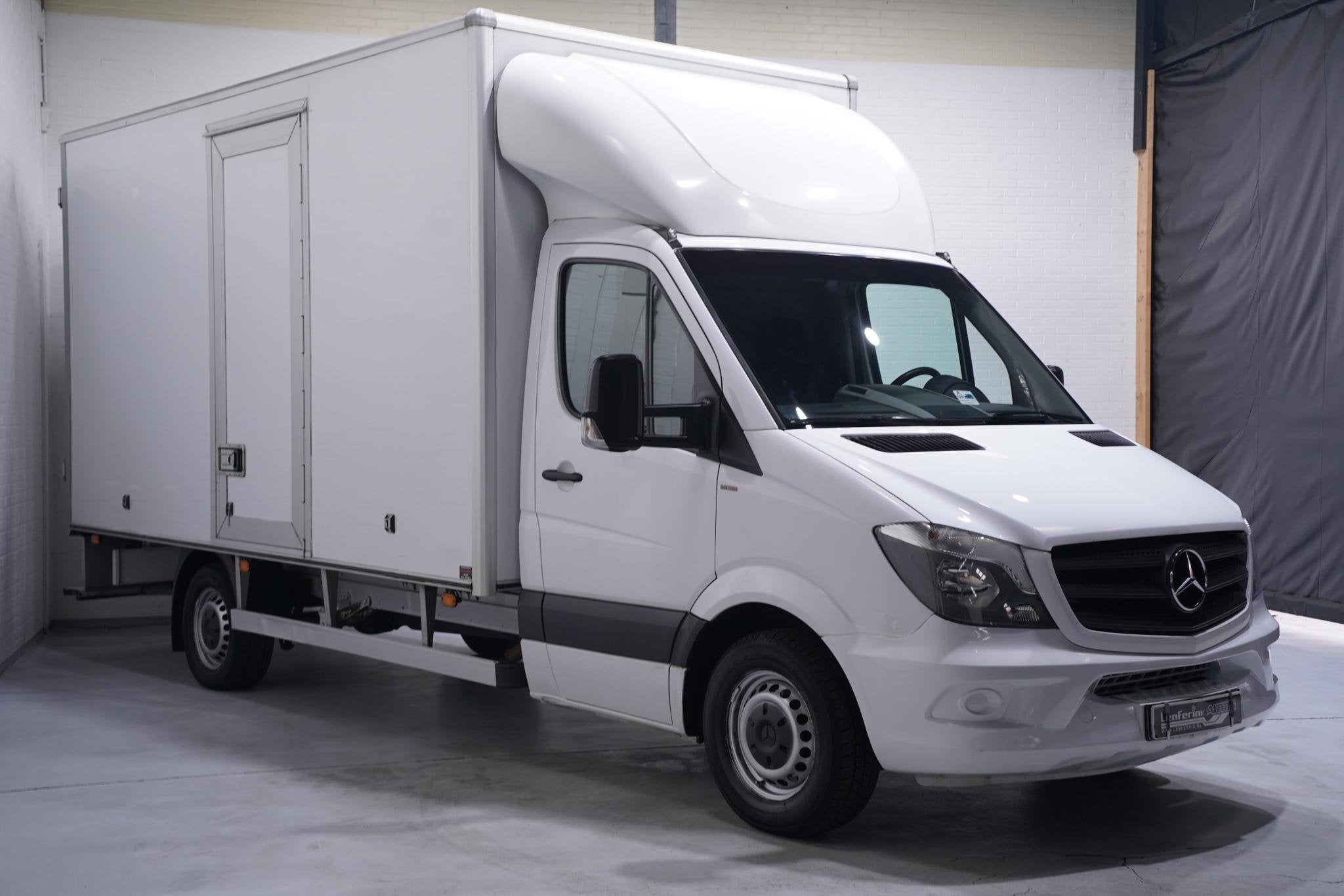 Mercedes-Benz Sprinter 311 CDI Automaat Bakwagen met Deuren, Gebruikt, 4 cilinders, Wit, Bedrijf